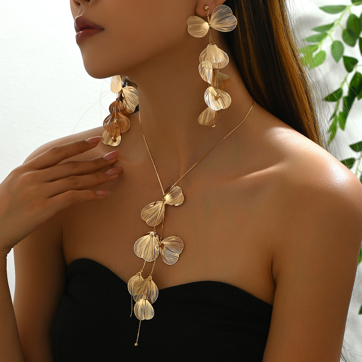 Wind Women's Jewelry Set Flower High-end Tassel Design Stud Earrings Necklace Accessories