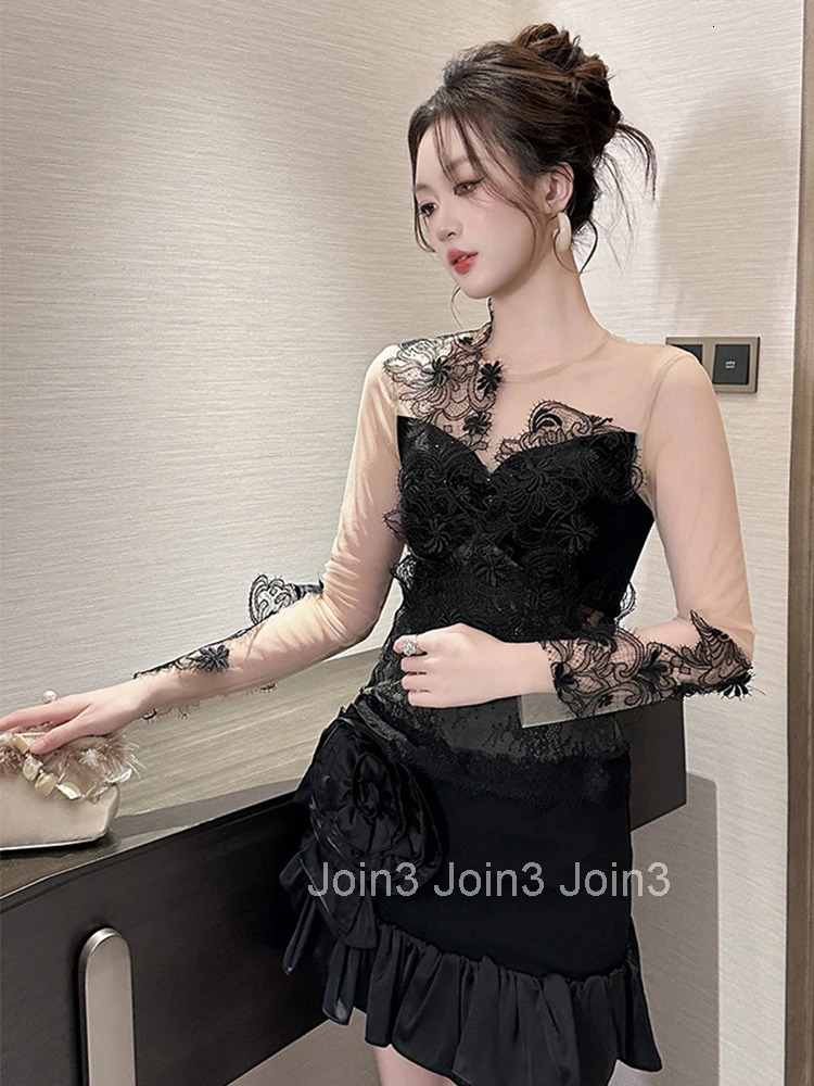 Women Clothes Mesh Lace Splicing O-Neck Short T-Shirt Elegant Black Sheer Sexy Long Sleeve Blouse Femme Prom Tops Casual Fashion