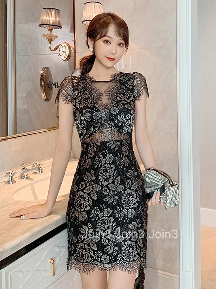 Fashion Summer Korean Vintage O-Neck Short Sleeve Mini Party Dress Ladies OL Elegant Lace Perspective Black Tassel Pencil Dress