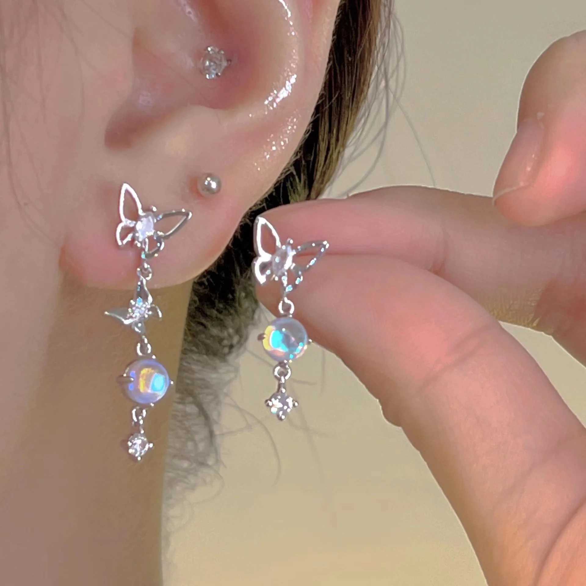 Korean Elegant Cute Rhinestone Butterfly Stud Earrings For Women Fashion Moonstone Tassel Earrings Luxury Elegant Jewelry GiftsXJ250623