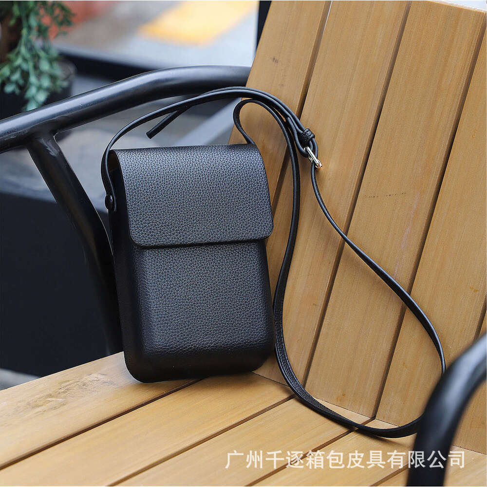 Phone for Women 2025 New Fashion Versatile Vertical Shoulder Small Crossbody Bag Trendy