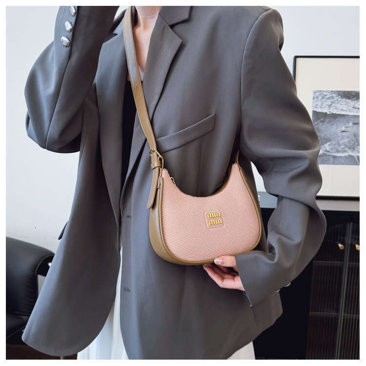 Underarm for Women 2025 New Fashion Versatile Shoulder Crossbody Korean Style Casual Handbag Baguette Bag