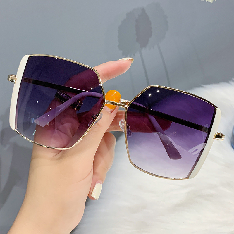 Designer Sunglasses For Women Men Fashion Sunglasses Luxury Polarized Lens Goggle Pilot PC Frame Oversized UV400 Eyewear Luxury Style Sunglasses T680