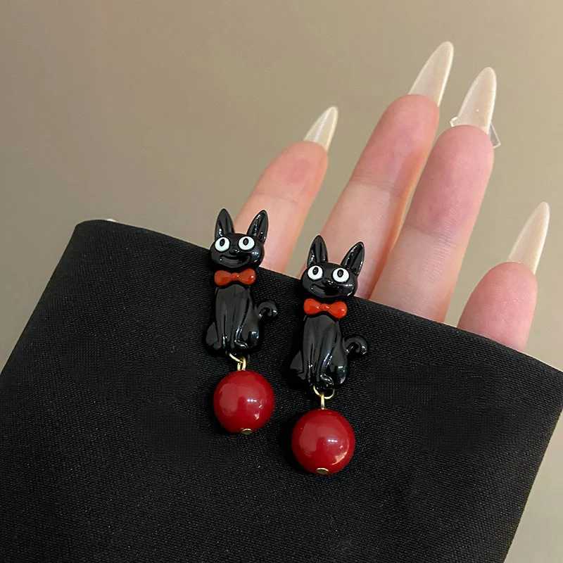 Sweet Cool Cartoon Black Cat Earrings Fashionable Women Personality Temperament Red Pearl Pendant Earrings Simple High-EndXJ250623