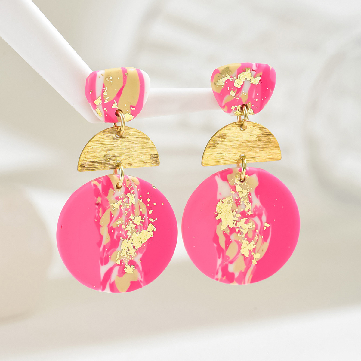 New Gd Stamping Craft Women's Acrylic Design Stud Fashion Light Style Earrings Studs