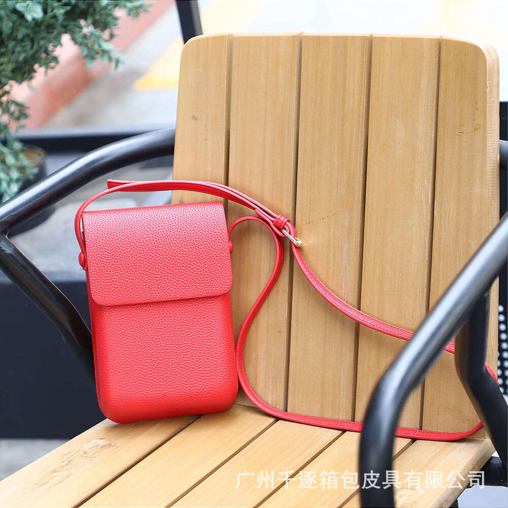 Phone for Women 2025 New Fashion Versatile Vertical Shoulder Small Crossbody Bag Trendy