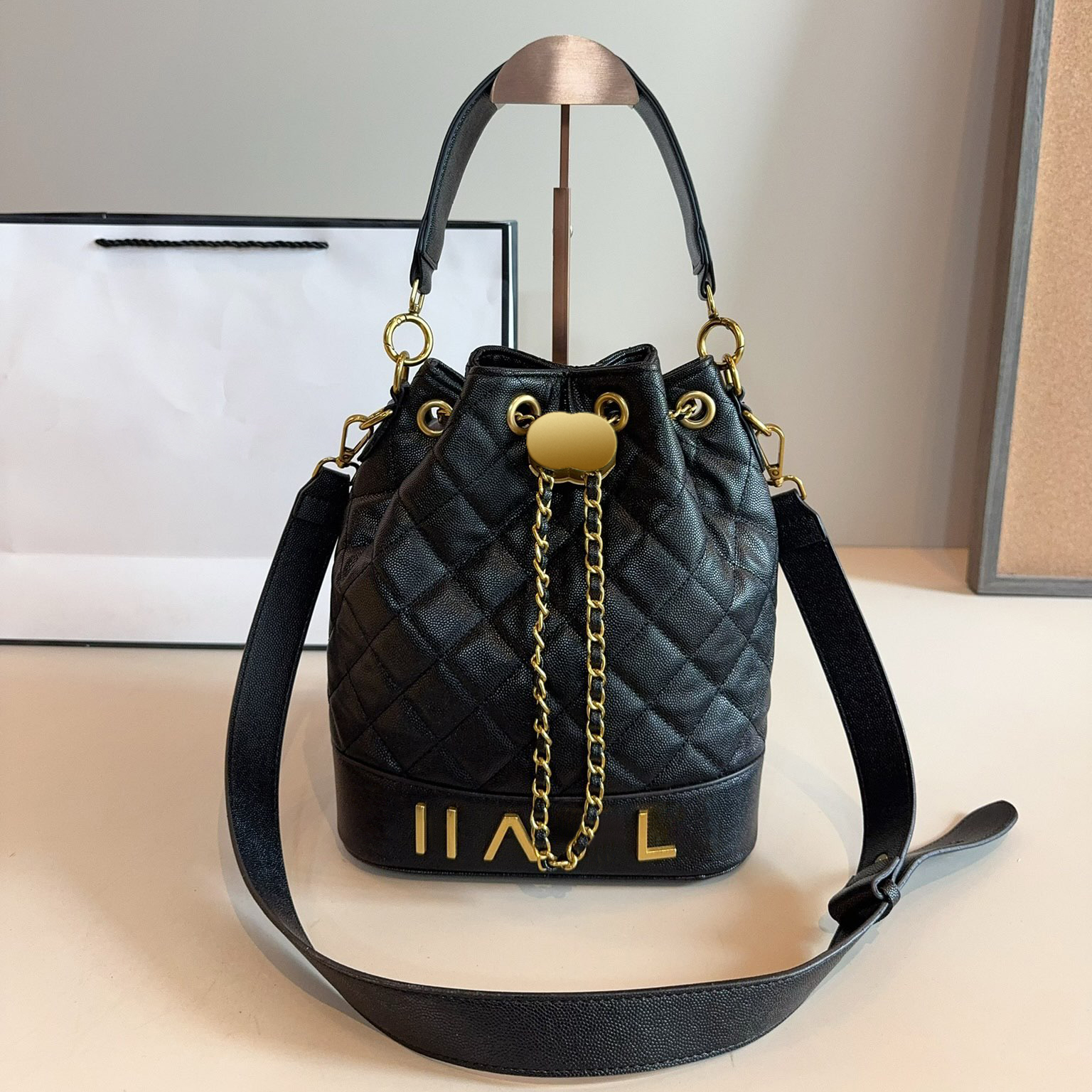 Top Quality Ladies Luxury Handbag Designer Mini Tote Bucket Bag Fashion Trend Shoulder Crossbody Bag Ladies Leather Drawstring Bucket Bag With Box Quick Shipment