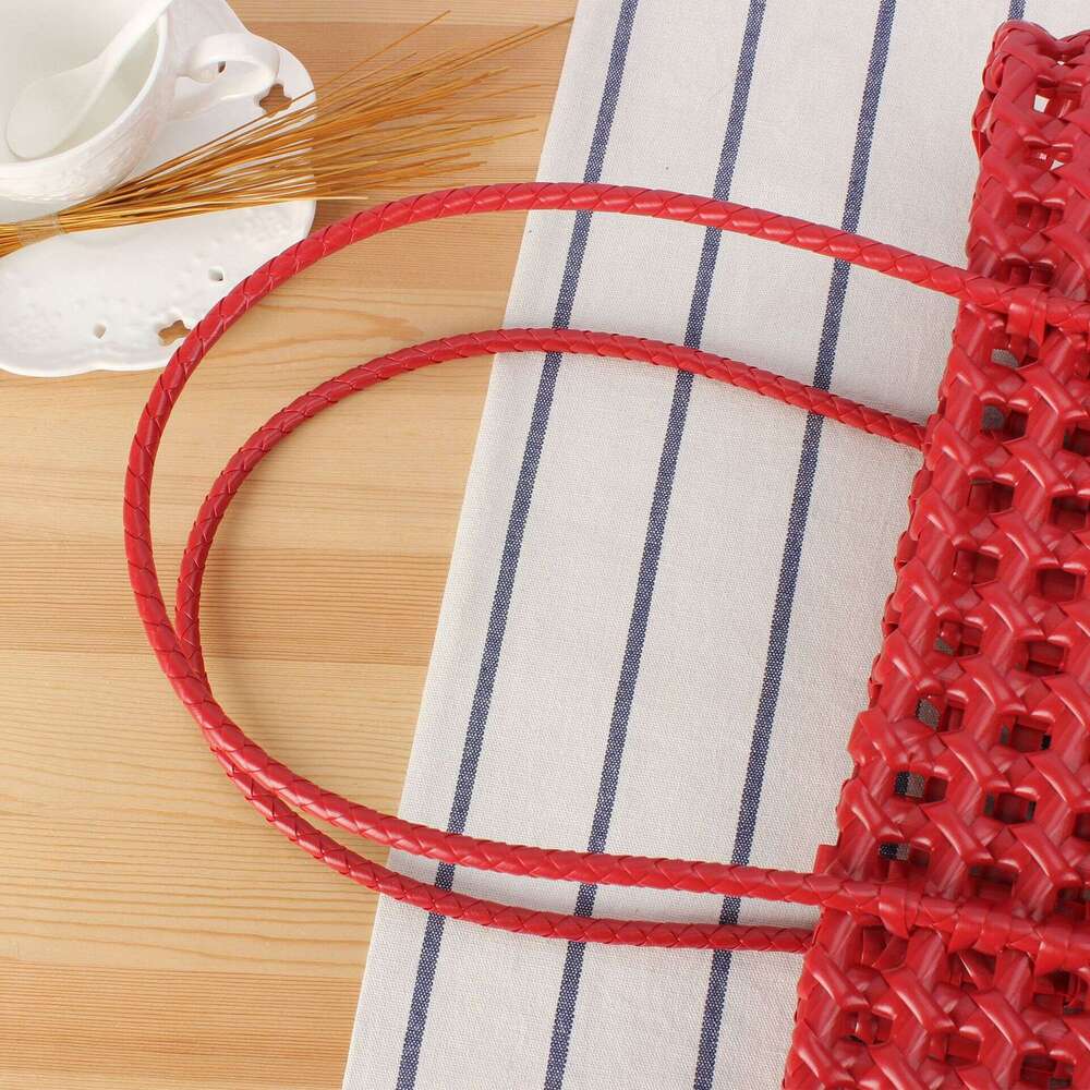 2025 New Hollow Design Women's Basket Niche Beach Vacation Casual Daily Versatile Ladies Bag