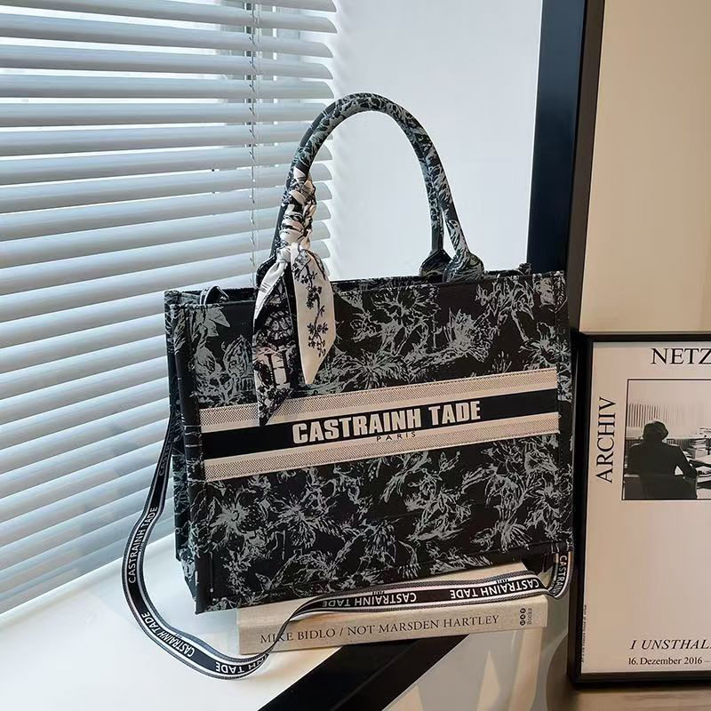 designer bags Women bags Trendy Small Clutch Purse Saddle Shoulder Bag Underarm Handbag Satchel HandBag Crossbody Bag Printed shopping bag333