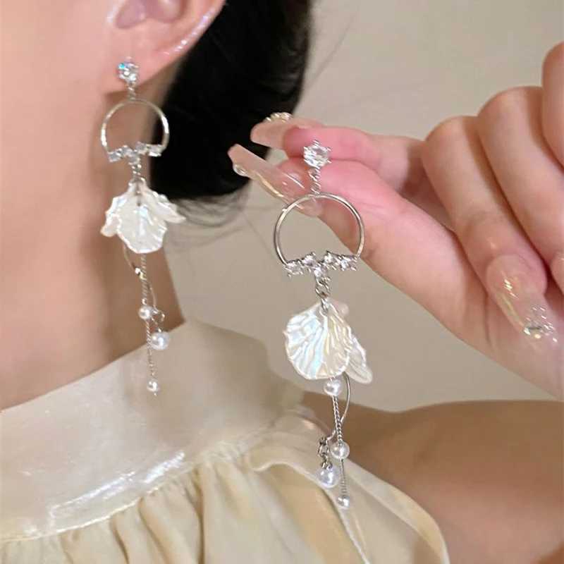 Fashion Summer Vacation Style Shell Tassel Long Petal Pearl Pendant Womens Party Jewelry Earrings XJ250623