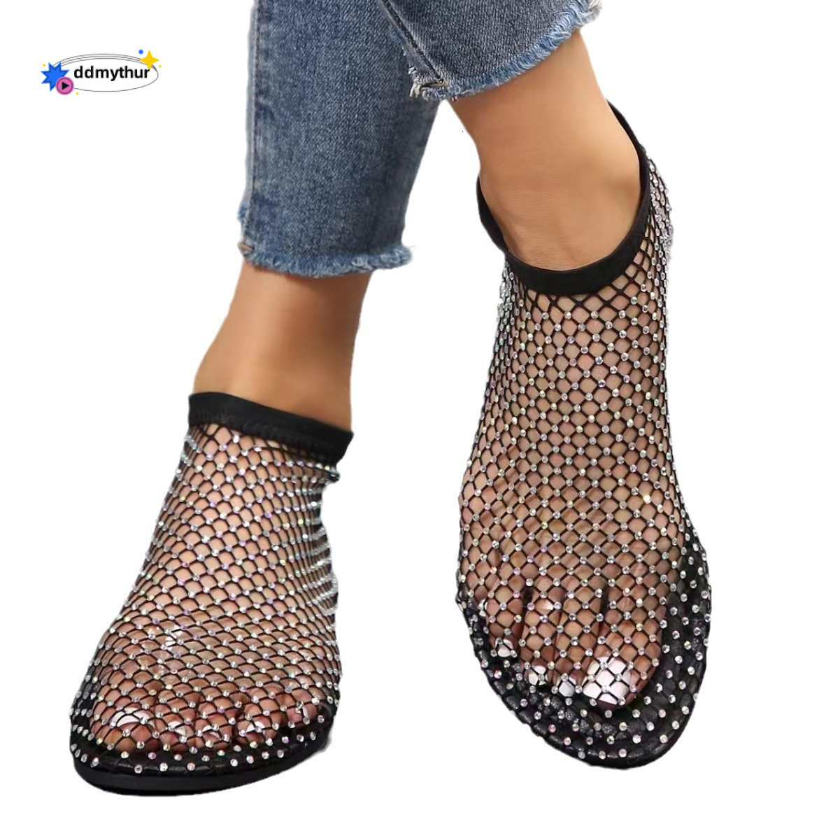 2024 Beach Round Toe Flat Breathable Mesh Casual Lightweight Slip-On Sandals for Women ddmythur