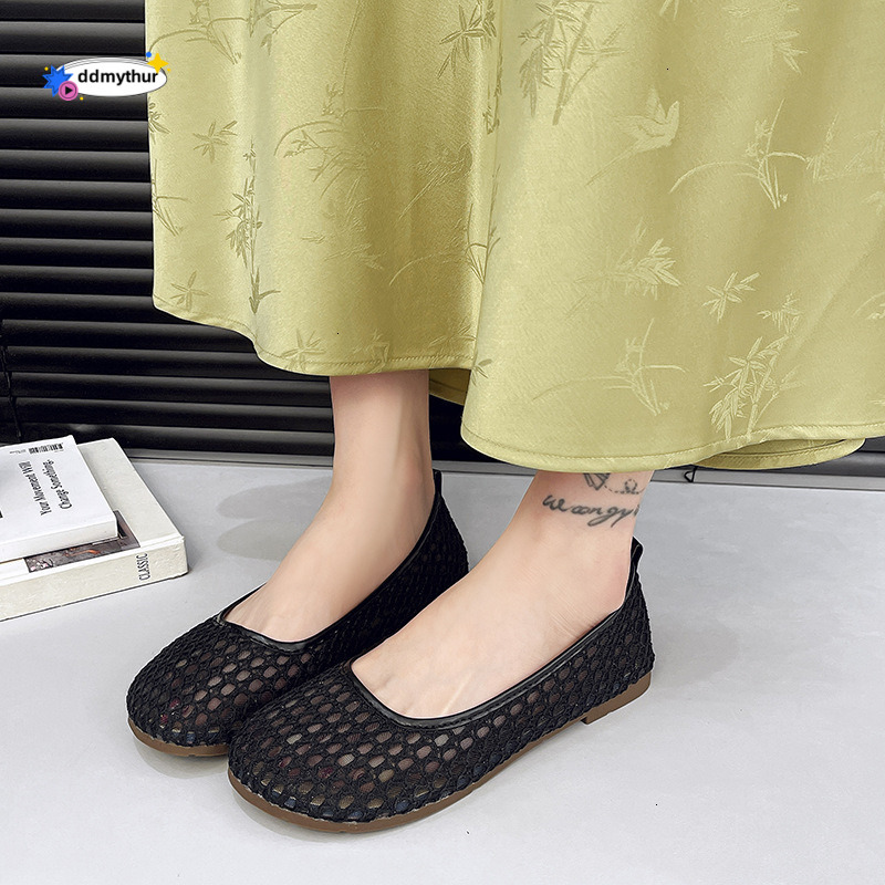 Light Luxury Niche 2025 Summer New Women's Sandals for Outdoor Wear ddmythur