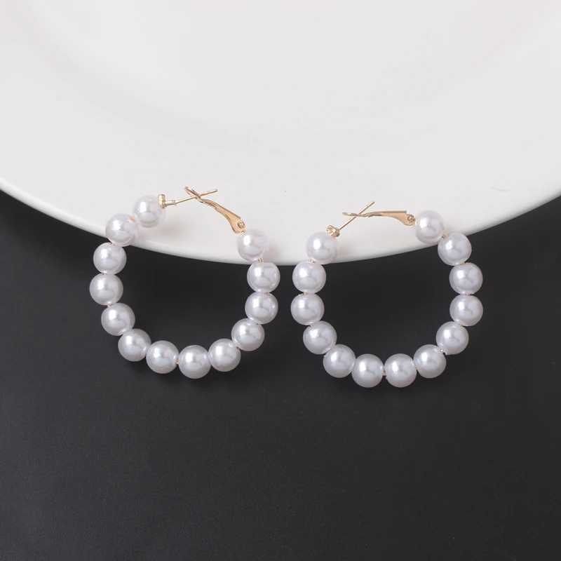 Simulated Pearl Hoop Earrings for Women Temperament Simple Round Circle Hanging Ear Fashion Wedding Jewelry Valentines Day XJ250623
