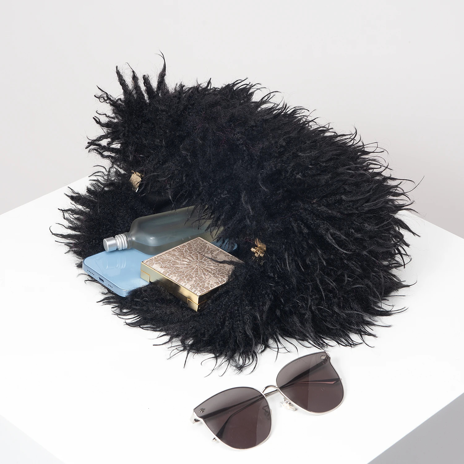 Y2K Plush Clutch Bag Candy-Colored Womens Clip Bag Elegant Evening Bag Womens Dress Party Wedding Item Cute Charming Girl Wallet Random Pattern 250617