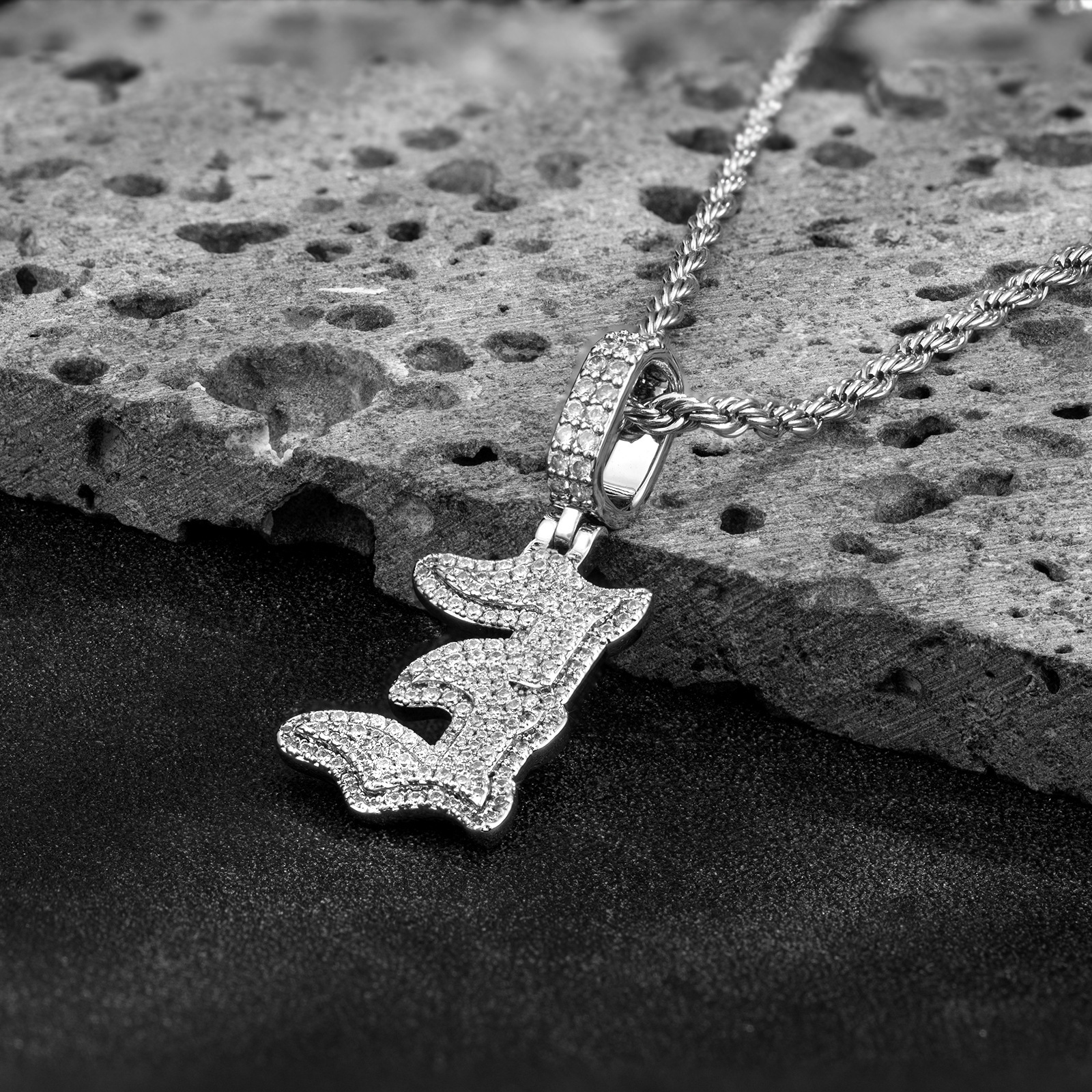 Lucky Number Full Iced Out Hip Hop Personalized Letter Moissanite Elegant Fashion Trendy Statement Necklace