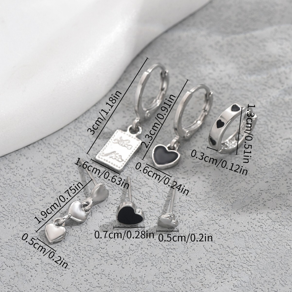 Minimalist Black Series Clege Style Women's Heart Oil Drop Design High-end Sense Earrings Studs