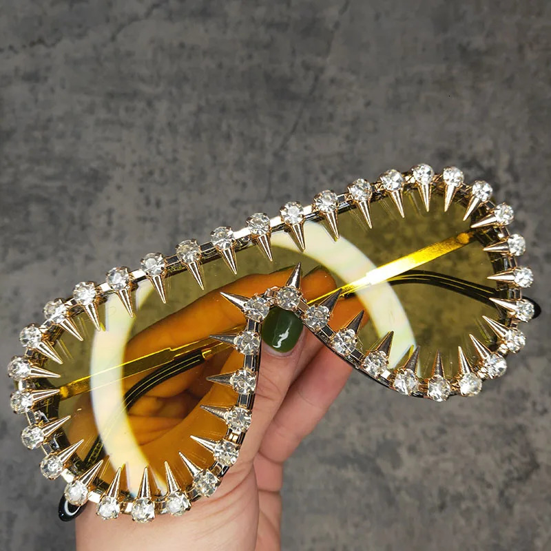 Steampunk Nail Diamond Oversized Sunglasses For Women Punk Rhinestones One Piece Sun Glasses Men Hip Hop Shades Eyewear 250617