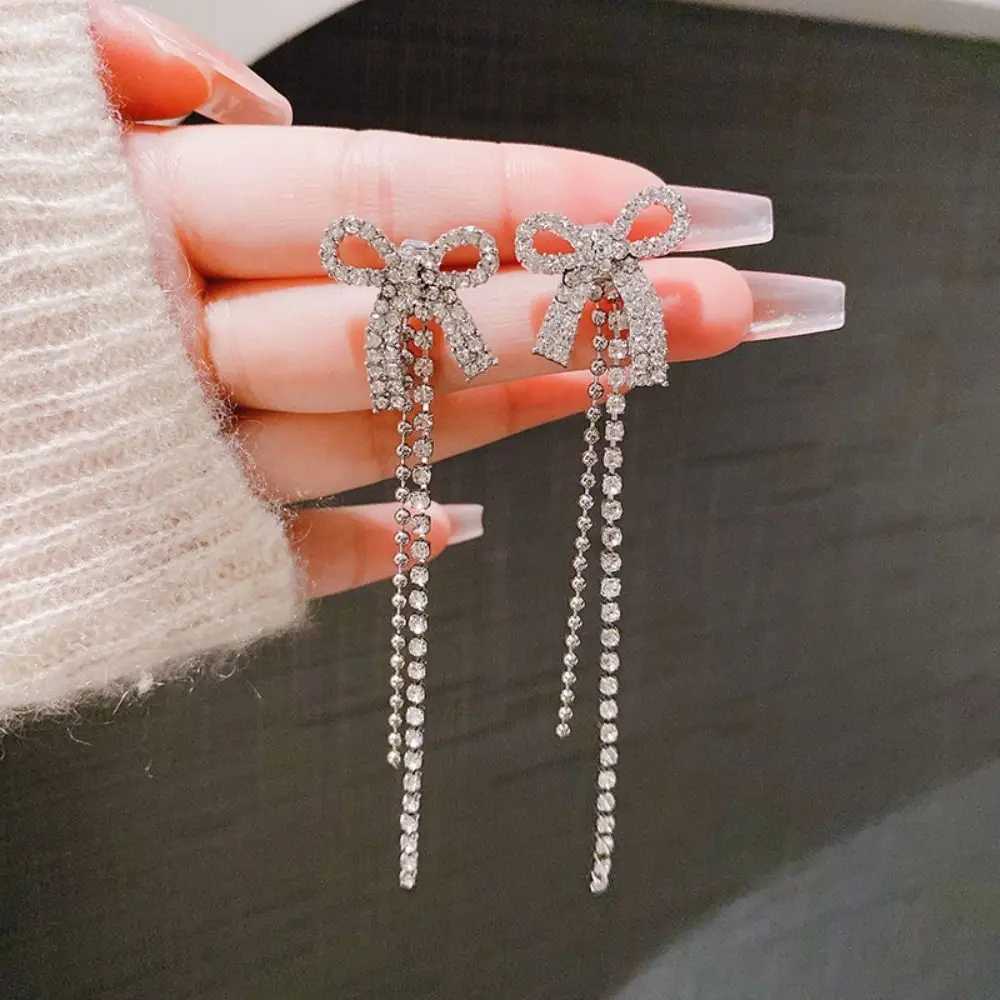 Simple Bow Long Chain Earrings Classic Rhinestone Big Bowknot Drop Earrings Fashion Temperament Design Bow Fringe Long Ear Stud XJ250623