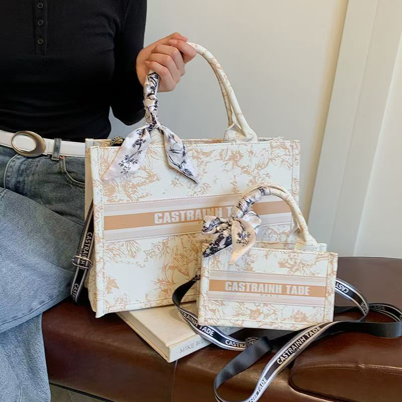 designer bags Women bags Trendy Small Clutch Purse Saddle Shoulder Bag Underarm Handbag Satchel HandBag Crossbody Bag Printed shopping bag333