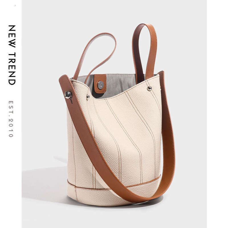 luxury bag Shoulder Crossbody Bucket Bag 2025 Spring Summer New Niche High-End Genuine Leather Women's Light Luxury Single