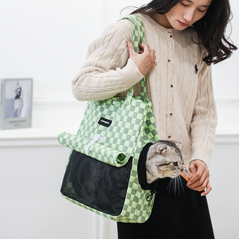Cozy Blended Fabric Dog Purse Carrier, Foldable Portable Plaid Dog Carrier Purse with Secure Harness Clip, Dog Tote Bag for Small Dogs and Cats C40