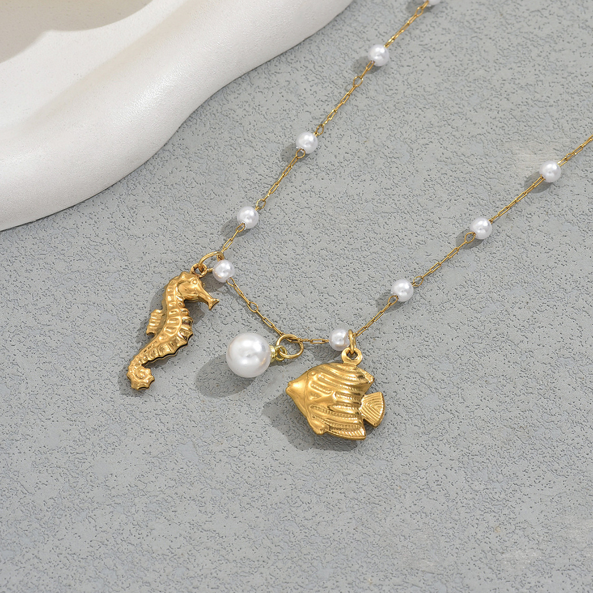 New Fashion Jewelry Ocean Style Women's Necklace Seahorse Design Choker