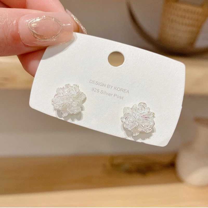 White Flower Stud Earring for Women Simple Korean Design Sweet Camellia Special Ear Jewelry Wedding Best Friend Christmas Gift XJ250623