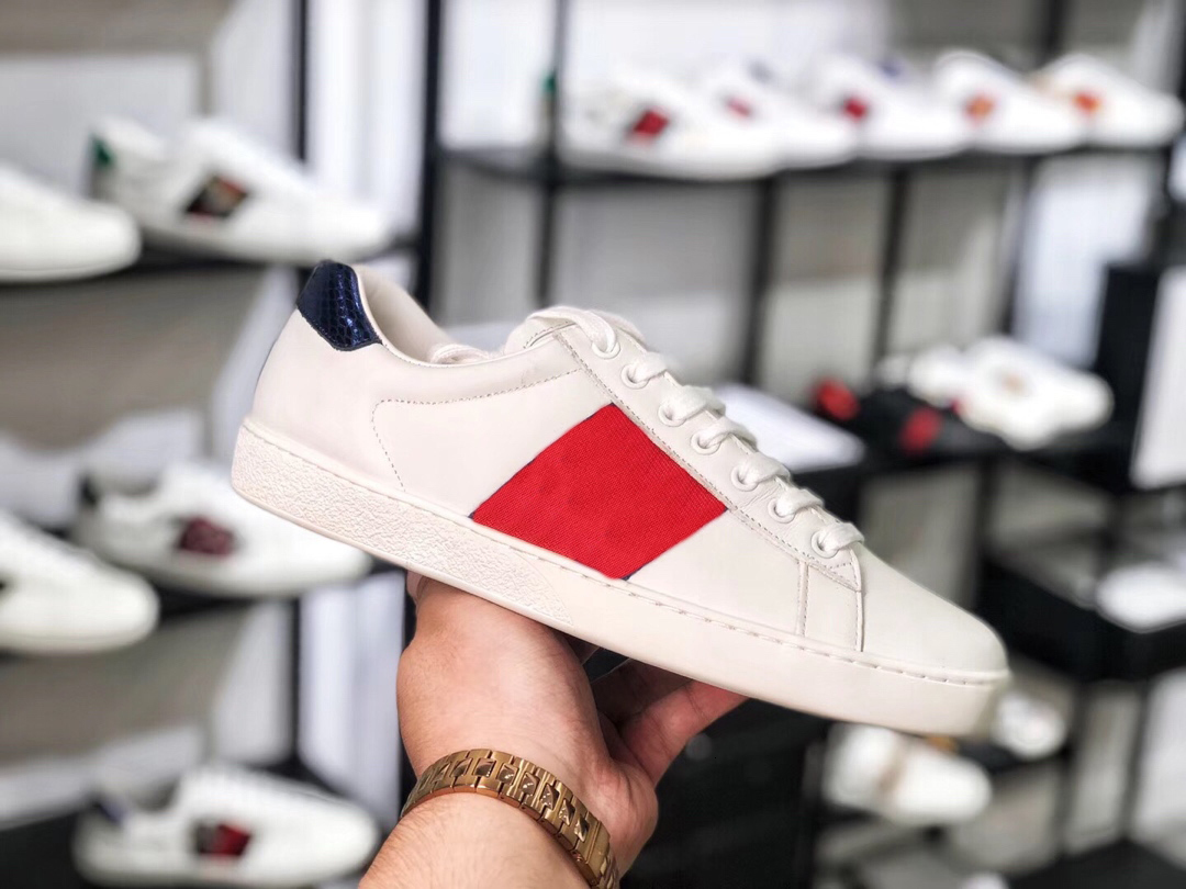 Designer Sneakers Luxury Shoes Womens Mens White Gold Bee Embroidered Green Red Stripe Flat Bottom Casual Snake Trainers Fashion Ladies Tennis Shoe 35-45