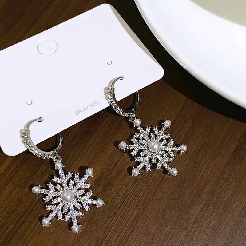 Temperament Pearl Snowflake Drop Earrings for Women Shiny Rhinestone Snow Flower Earring Party Jewelry Holiday New Year GiftsXJ250623