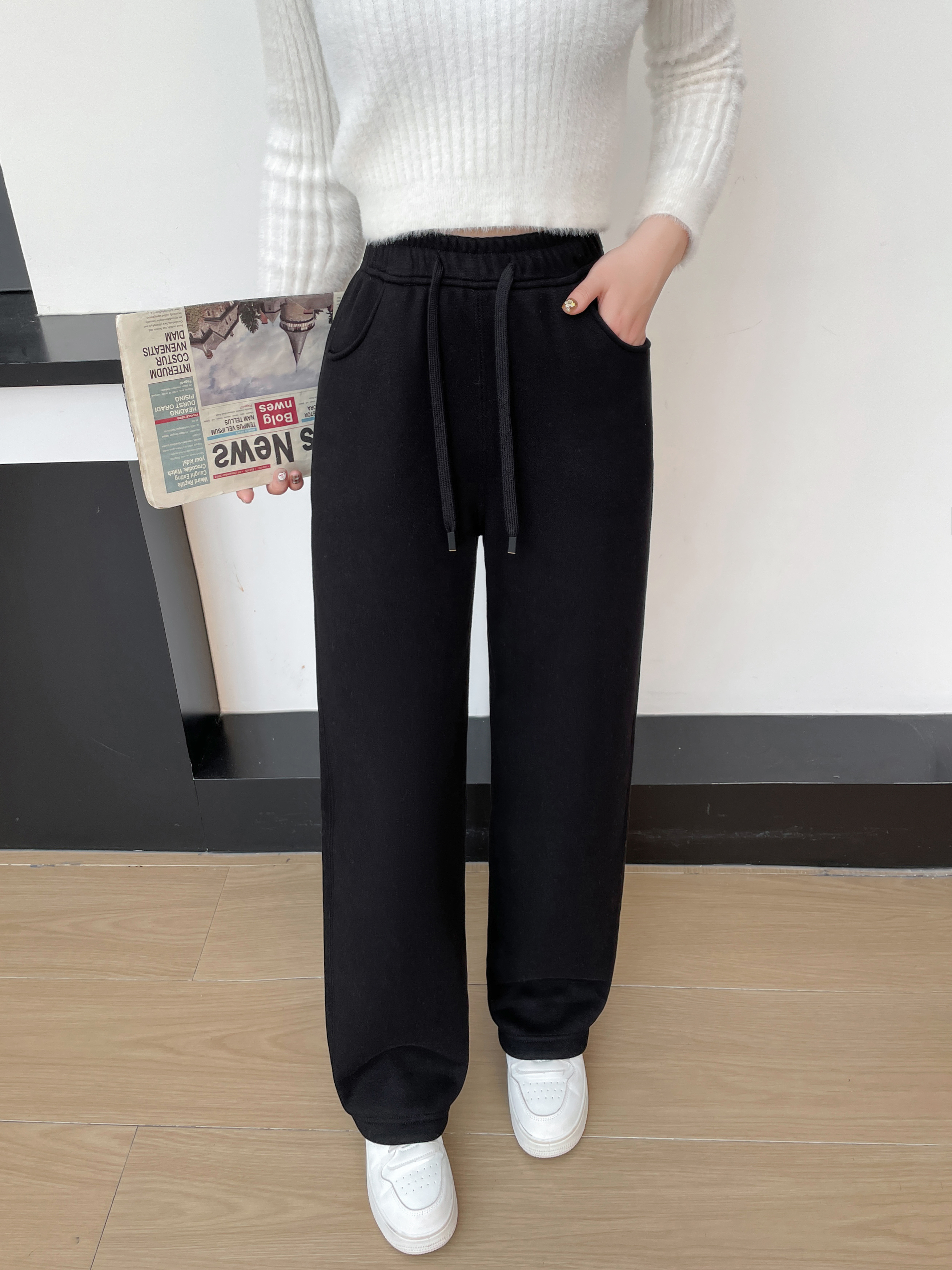 Antelope Velvet Straight Leg Pants Women Draped Feeling Casual and Comfortable Daily Wear Style