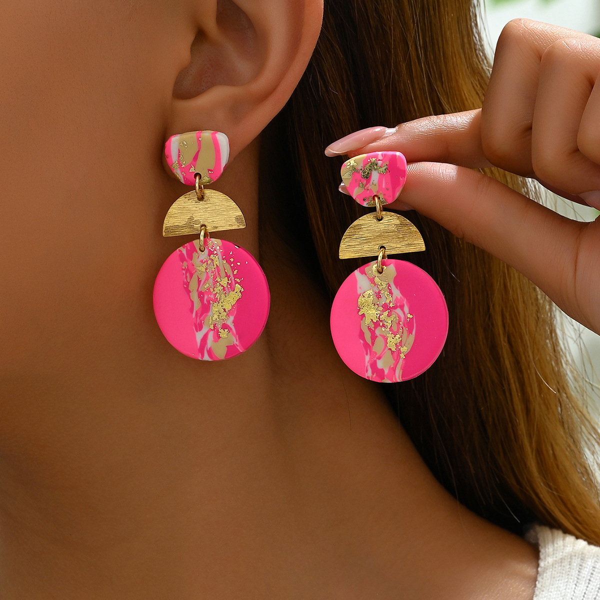 New Gd Stamping Craft Women's Acrylic Design Stud Fashion Light Style Earrings Studs