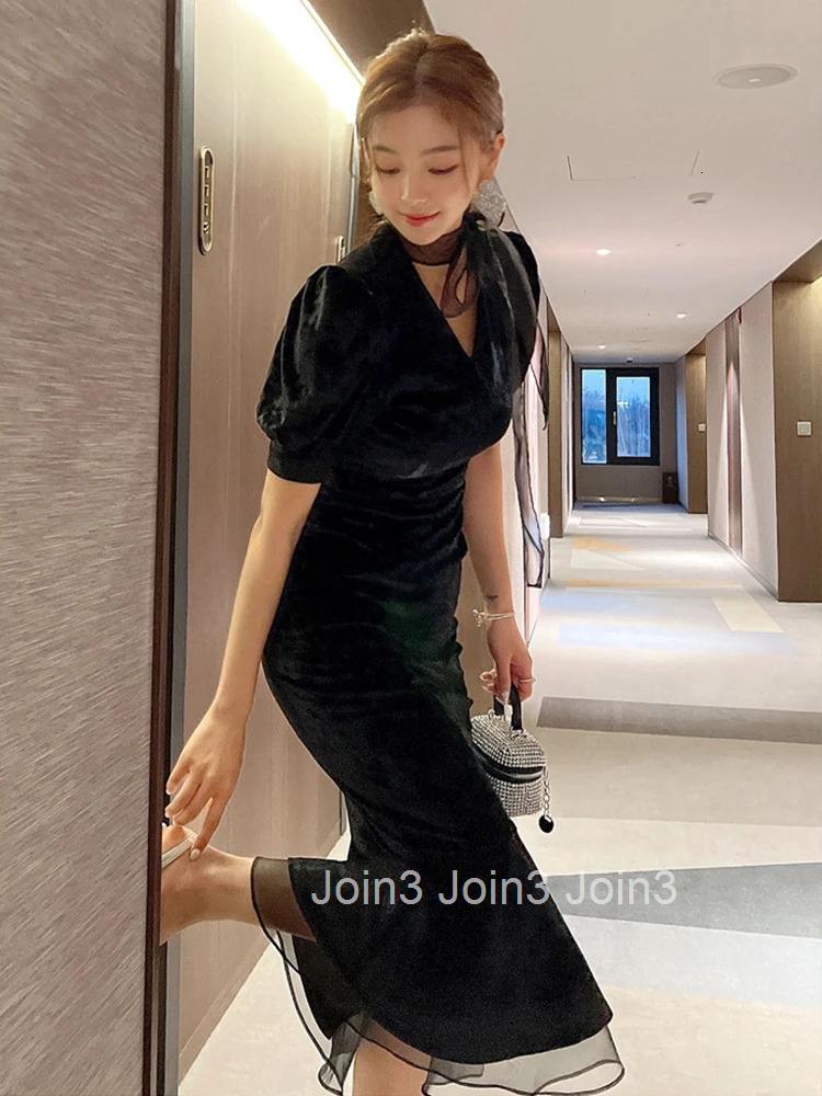 Spring Autumn Fashion Casual Velvet Black V-Neck Mermaid Dress Women Clothes Elegant Vintage Puff Sleeve Slim Midi Party Vestido