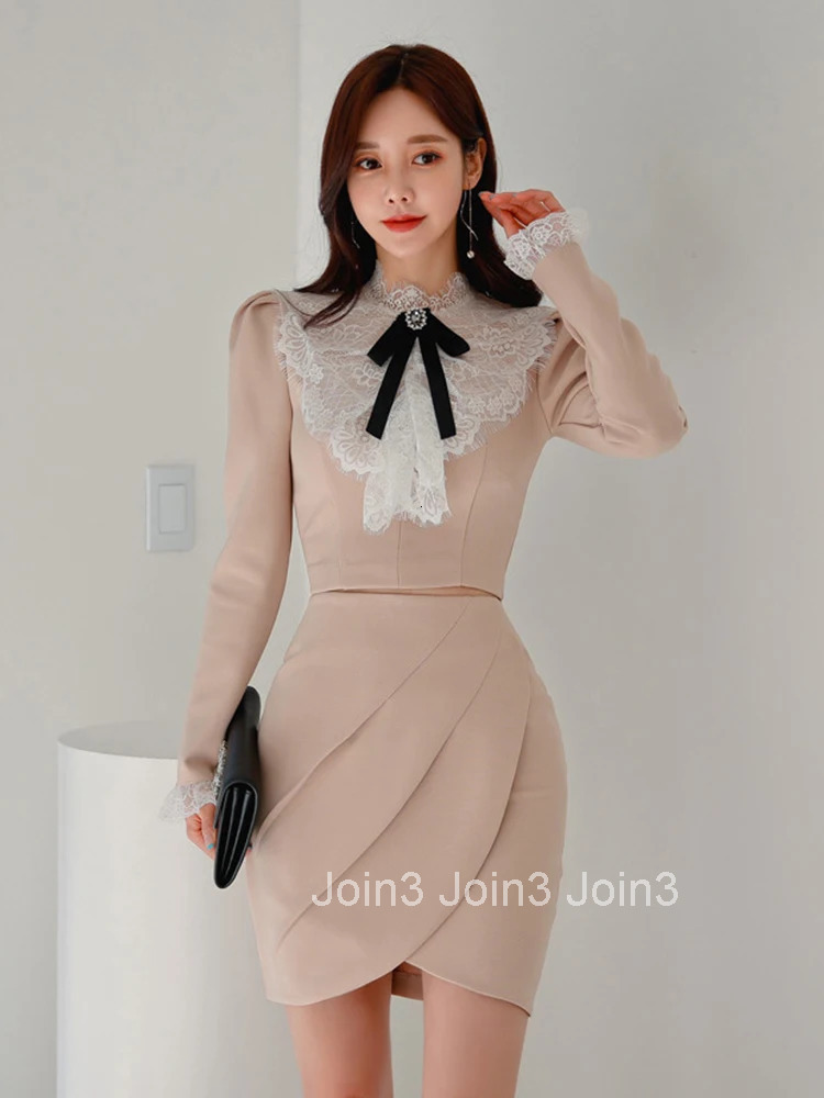 New Spring Autumn 2 Piece Outfit Elegant Women Chic Vintage Short Cropped Tops Shirt Blouse High Waist Mini Skirt Mujer Slim Set