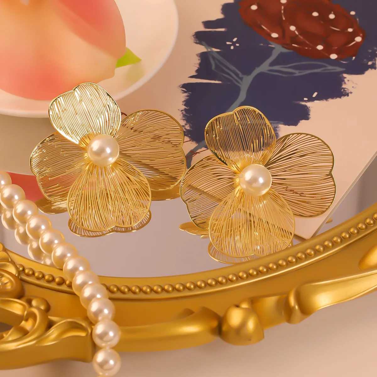 Large Flower Pearl Earrings for Women Luxury Design Stud Earrings for Women Korean Fashion Jewelry Accessories Christmas Gift XJ250623