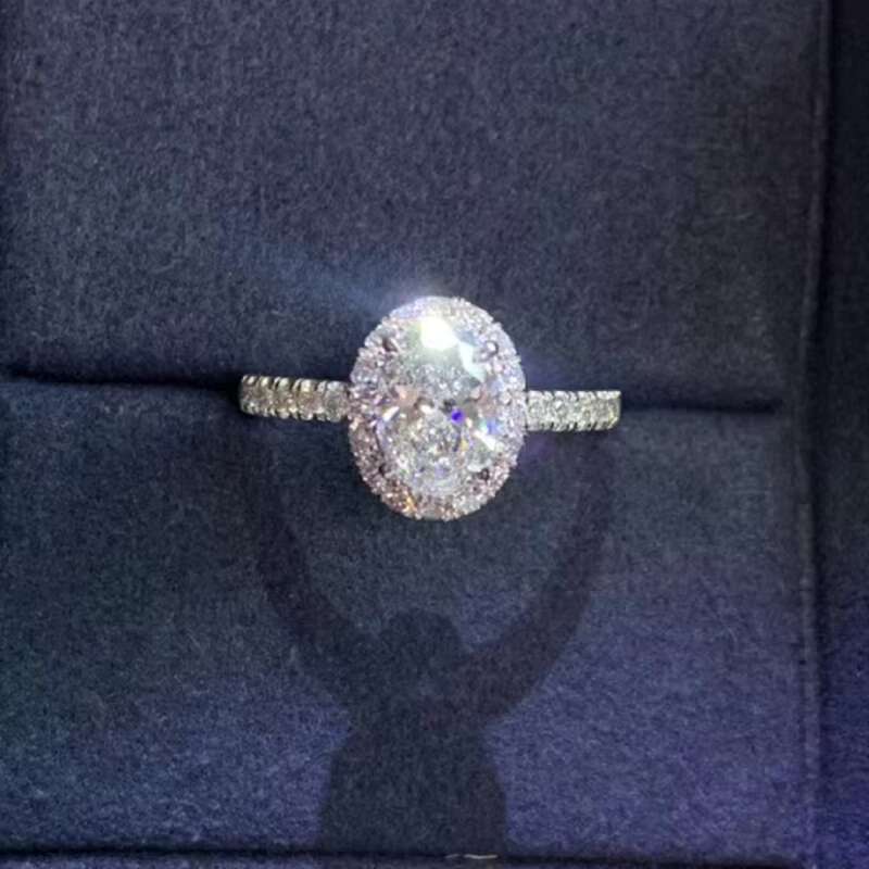 S925 Sterling Silver High Carbon 4 Karat Oversized Moissanite Diamond Ring Proposal Pigeon Egg Ring for Women IGI Certificate