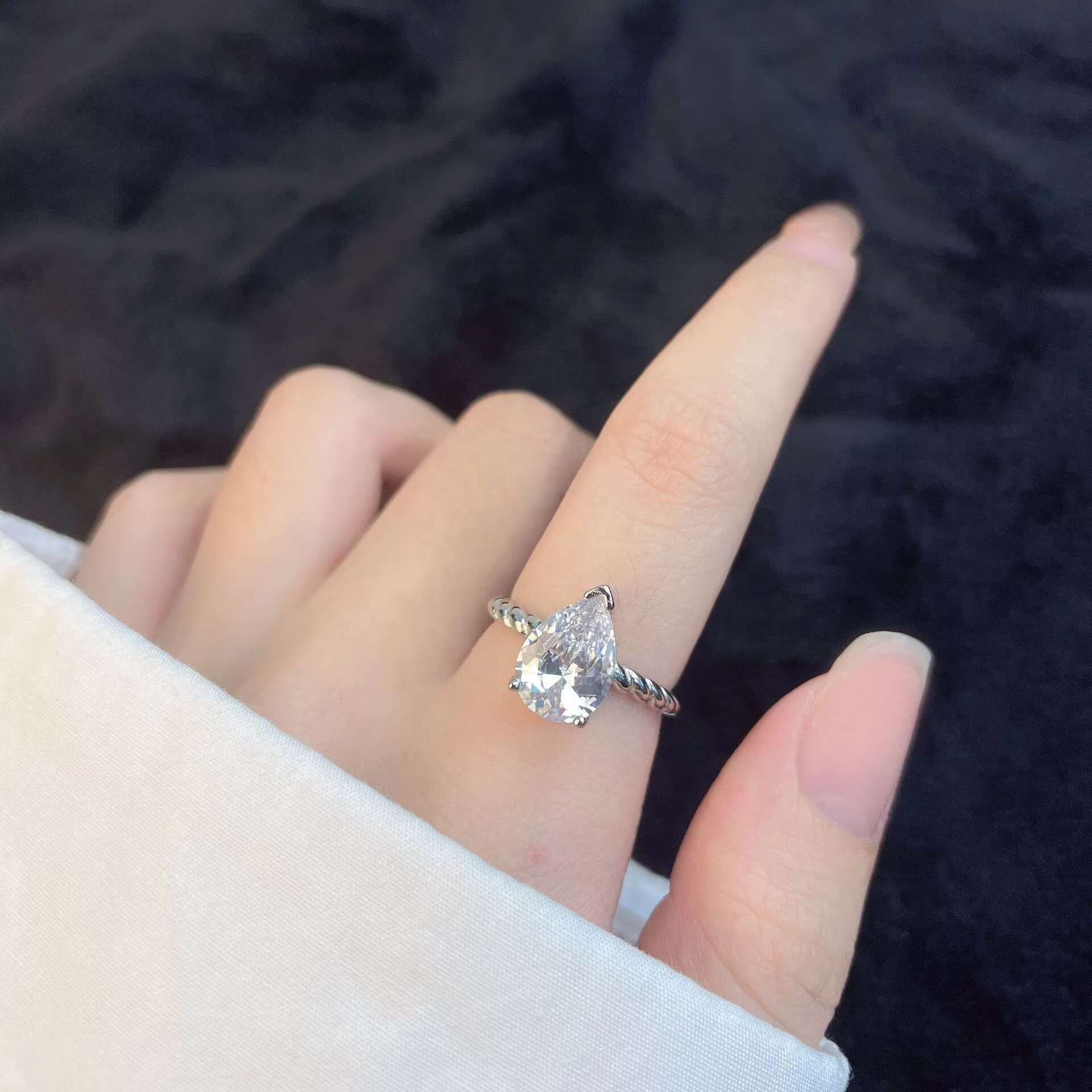 Moissanite Diamond Wedding Pear Big Stone Engagement Topaz Ring Women Jewelry Crystal Silver Cubic Zirconia Gemstone Rings