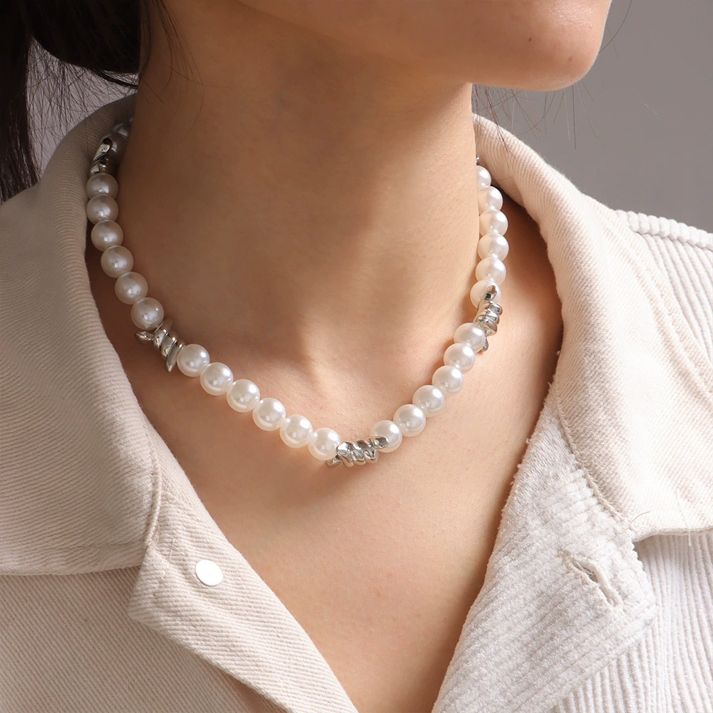 Instagram-Inspired Pearled Collar Necklace For Men And Women With Versatile Styling Options
