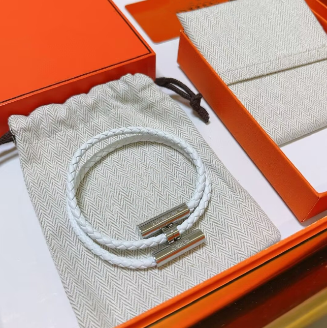 Youth hand chain Charm Bracelets Unisex Orange Leather Rope Wristband Genuine Leather Braided Hand Rope Bracelet Designer Jewelry Bracelets For Elegant Men Womens