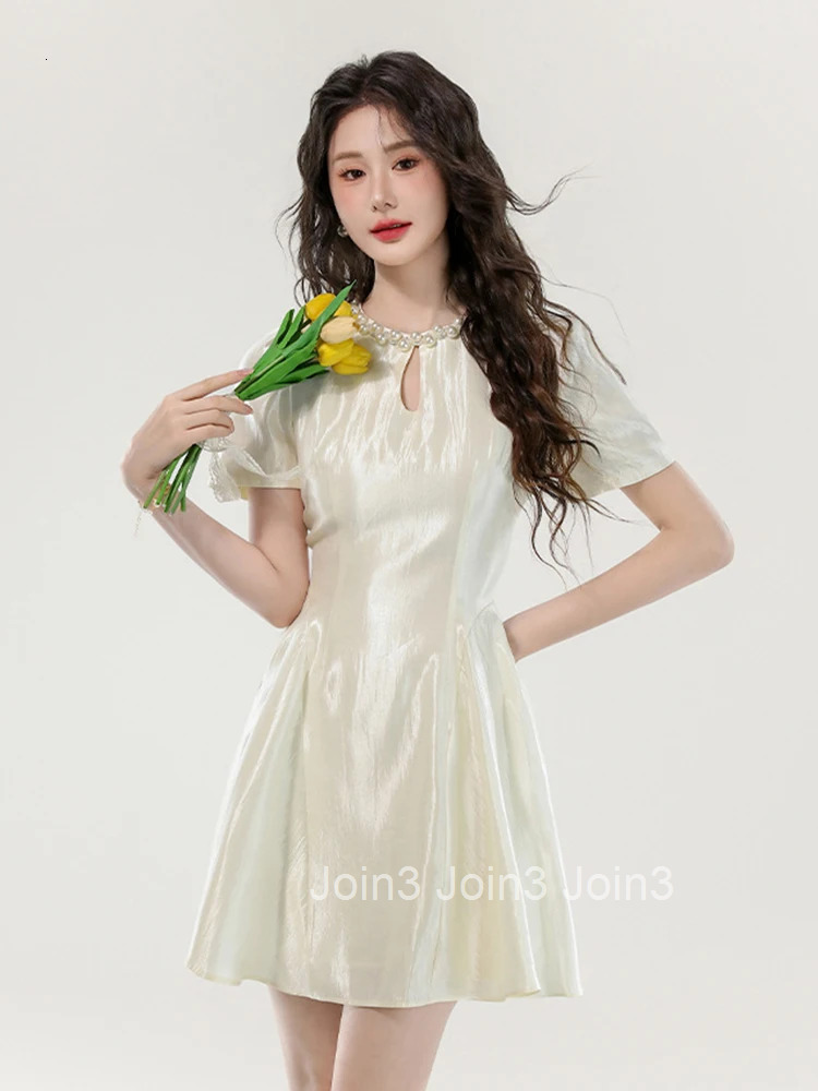 Women Clothes Sweet Solid Hollow Sexy Pearl O-Neck Slim A-Line Mini Short Dress Elegant Fashion Party Prom Vestidos Casual New