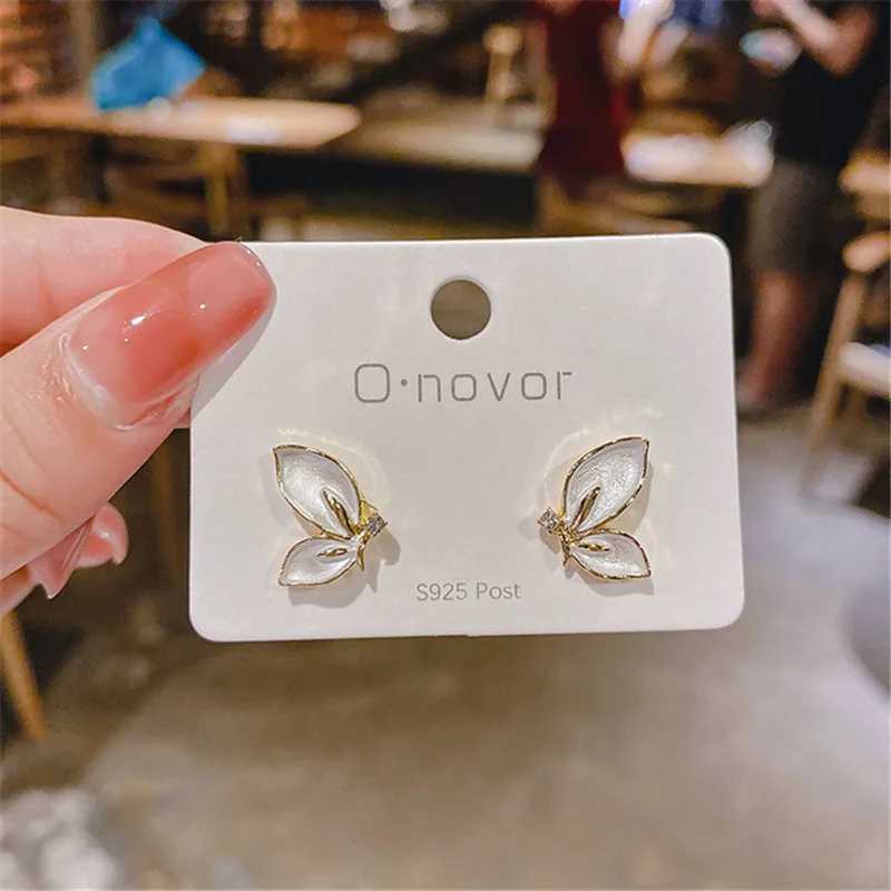 New Fashion Enamel Butterfly Stud Earrings Women Personality Beautiful Golden Rimmed Crystal Butterflies Earrings Jewelry Gift XJ250623