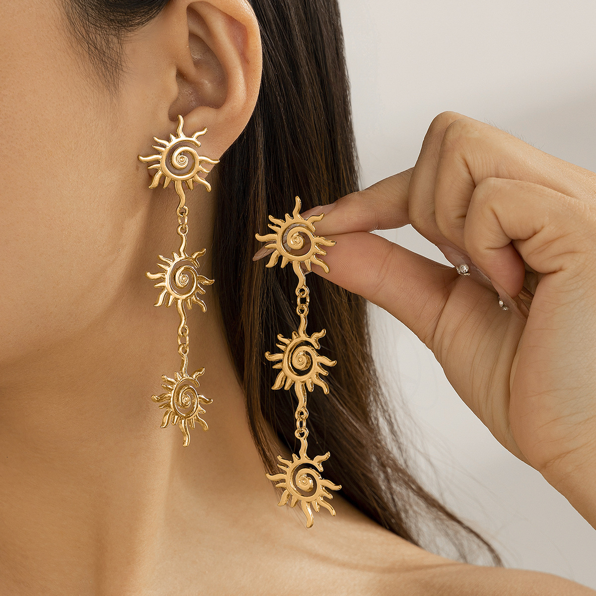 Threaded Totem INS Style Single Layer Simple Ethnic Metal Sun Necklace Jewelry