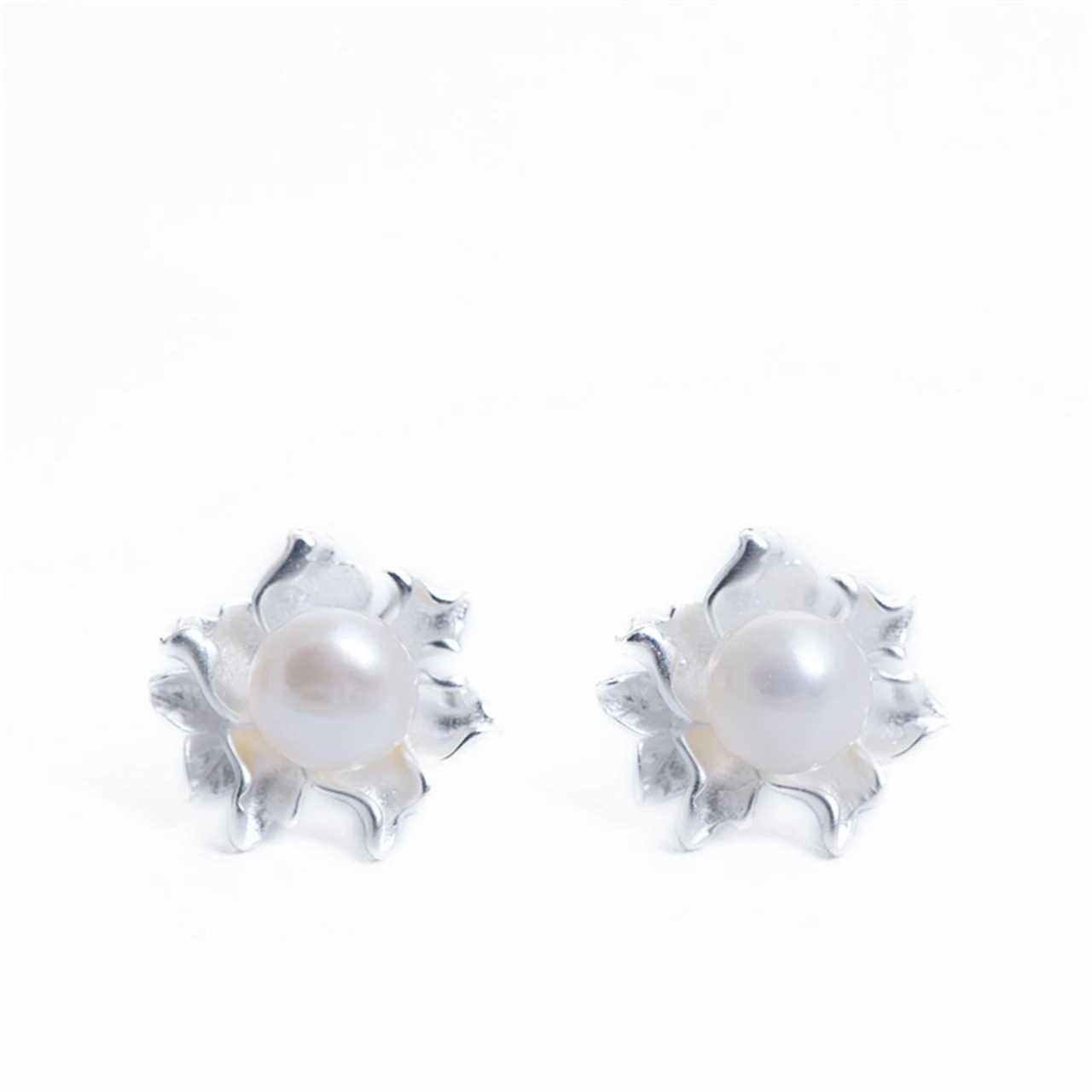 925 Sterling Silver Flower Earrings Fashion Chinese Style Natural Pearl 7.6mm Women Gifts Young Simple Jewelry WholesalesXJ250623