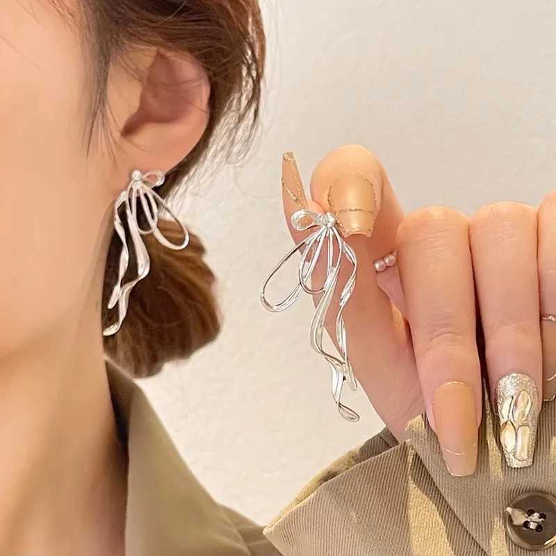 New Korean Simple Silver Color Metal Line Bow Earrings 2024 Fashion Elegant Big Long Bowknot Drop Earrings Female Jewelry XJ250623