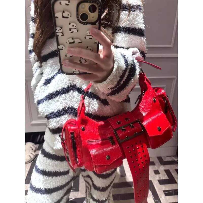 Women's Bags Designer Design Punk Style Cropped Studded Underarm Trendy New Single Shoulder Slant Crossbody Handbag Motorcycle Bag