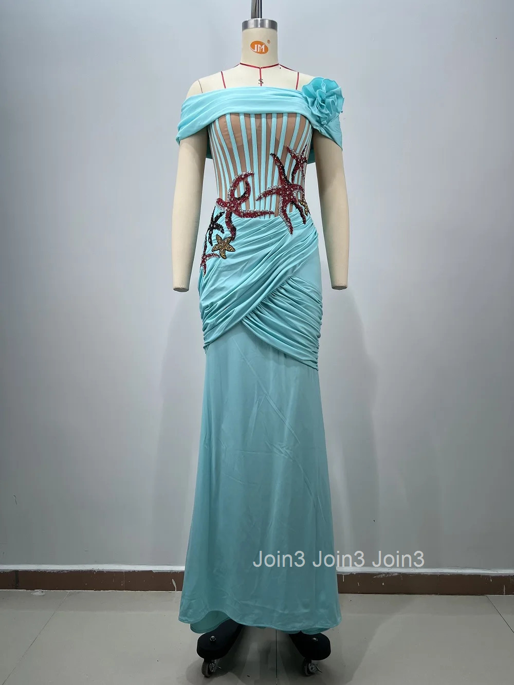 2025 New Clothing For Women Fashion Slash-neck Strapless Dress Flower Diamonds Embelling Sleeveless Shirring Design Chic Gown