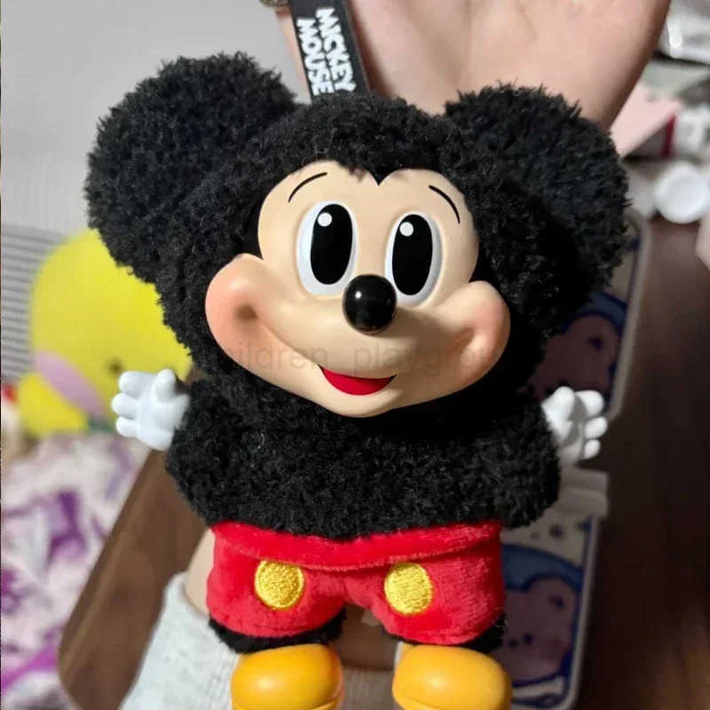 DISNEYVinyl Doll Mickey Mouse Anime Figures Decor Collection Kids Gifts MINISO Mickey Family Cute Together Keychain Series Blind Box W250623