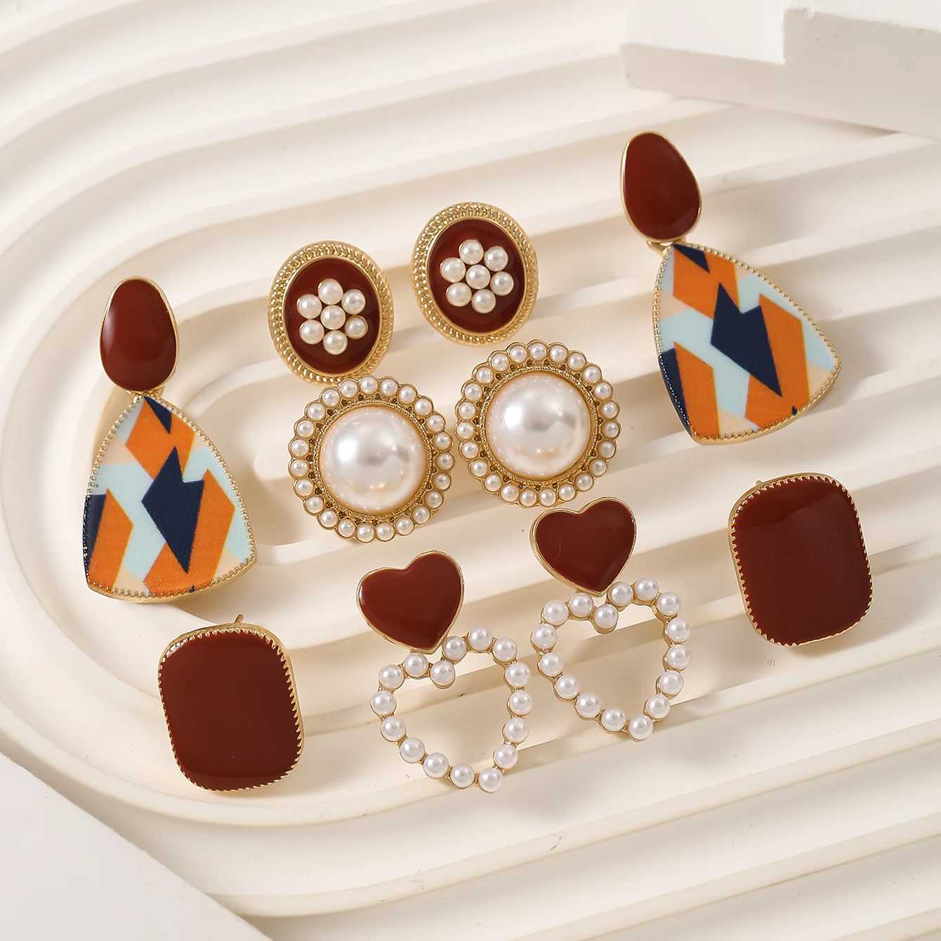 Wine Red Retro Style Womens Earring Set Elegant Heart-shaped Female Temperament Elegant Pearl Earrings Fashion Jewelry XJ250623