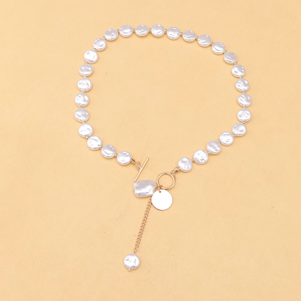 Sophisticated Ladies' Pearl Choker Set with Unique Design Features