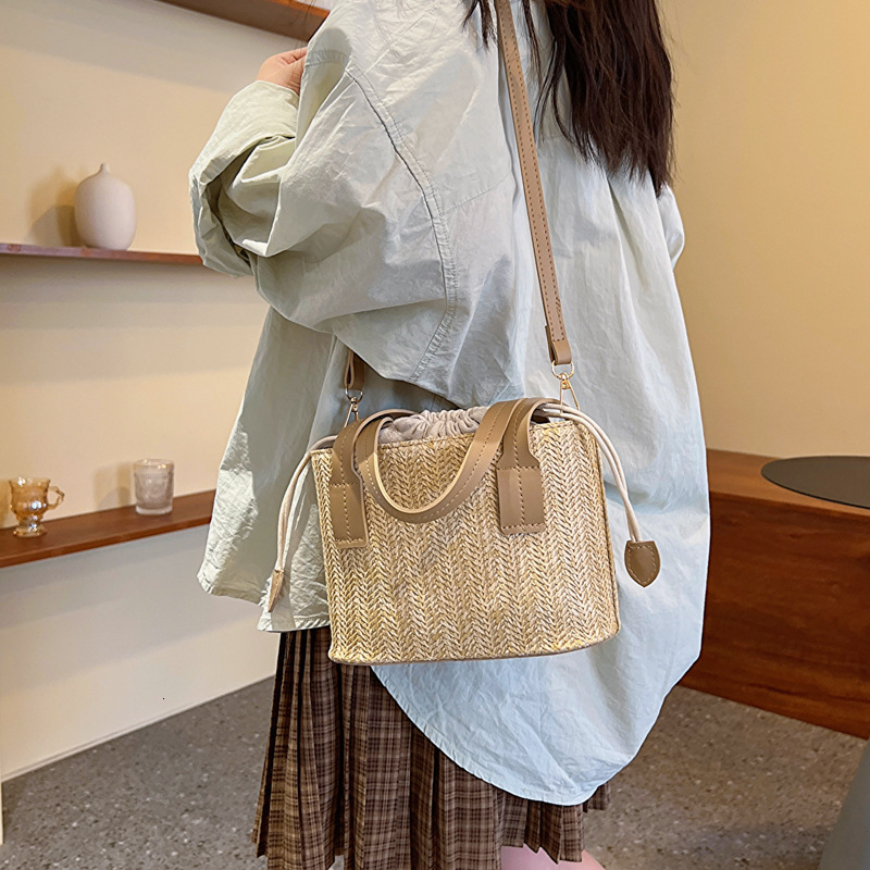 Free Shipping Korean INS Straw Woven Handbag Summer New Casual Luxury Designer Vacation Women's Basket Shoulder Bag Color-block Crossbody Bag Bea