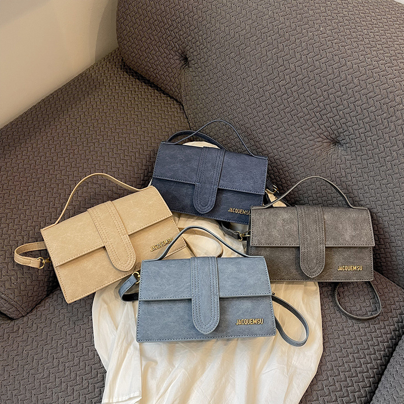 Free Shipping Designer Bag Trendy Luxury Bag Bag 2024 New Winter Internet Celebrity Fashion Versatile Single Shoulder Textured Letter Crossbody Women&